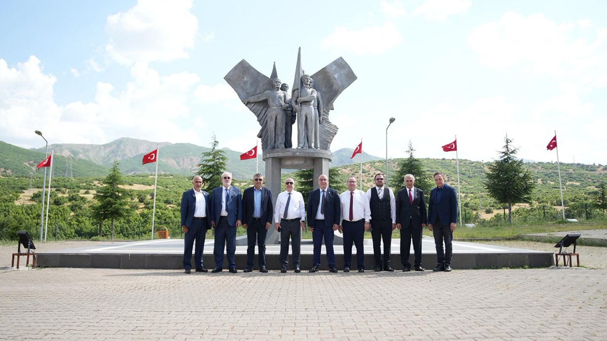 Özdağ'a 87 gün hapis cezası 8 bin 700 liraya çevrildi