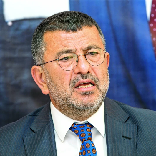 Özel, Ağbaba ve Kadıgil'in dokunulmazlık dosyaları Meclis'te
