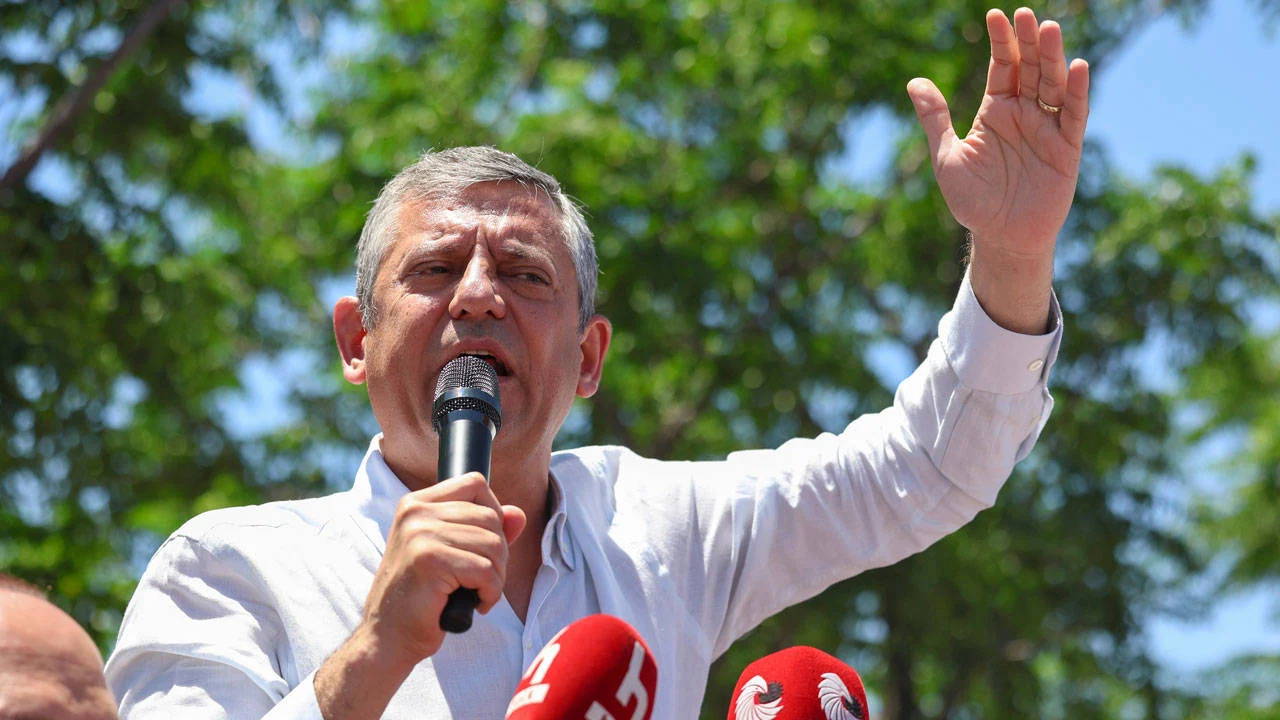 Özel'den Erdoğan'a Sert Yanıt: CHP'de Dış Mihrak Varsa O da Sensin