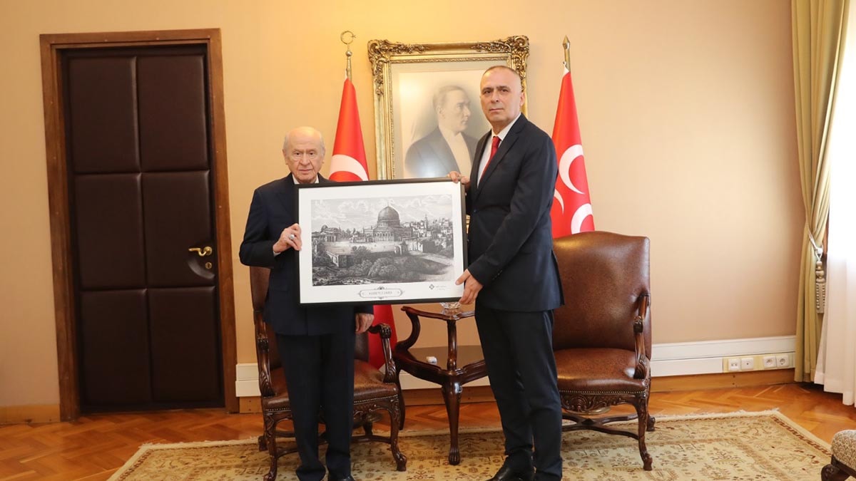 Özel Harekat Başkanı Hayal'den MHP Lideri Bahçeli'ye TBMM'de Ziyaret