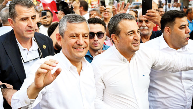Özel'den olağanüstü kurultay hamlesi: Yargıya çağrı heyeti başvurusu