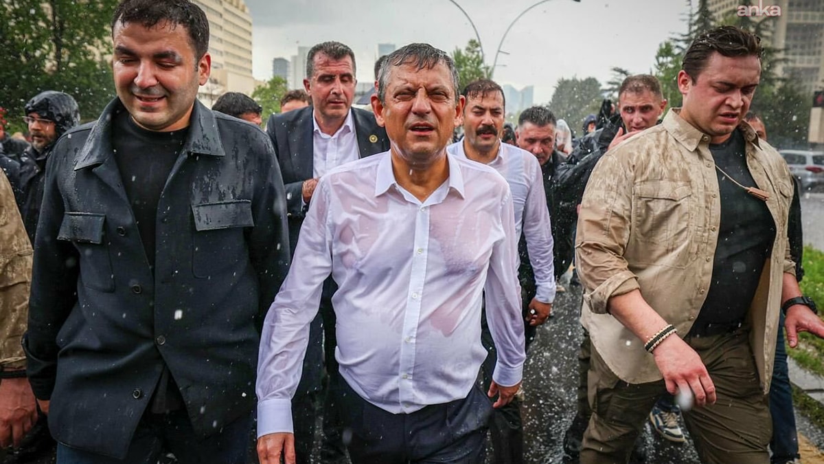 Özel: Partimden Ayrılmaya Zorlanıyorum