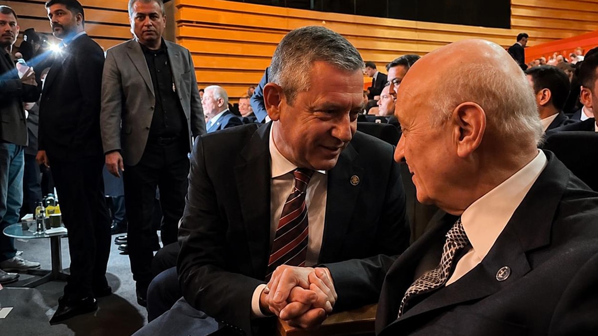 Özel'in aradığı parayı Bahçeli buldu: Hazine yardımı yeni partiye de gidecek