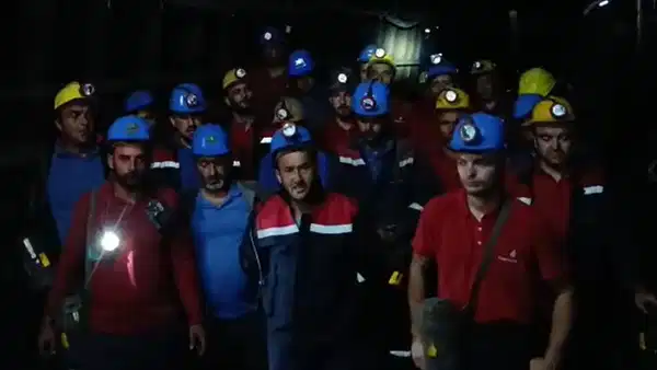 Özşen Madencilik işçileri yeraltında açlık grevine başladı