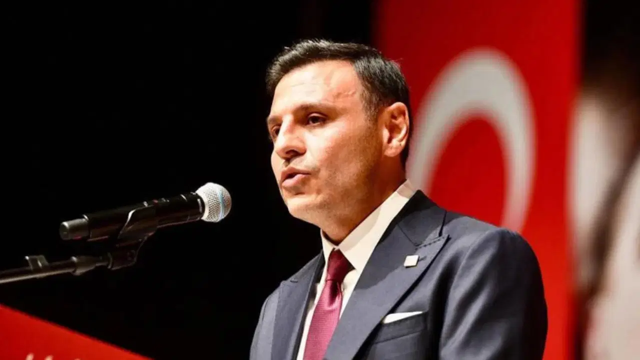 Özgür Çelik'ten 12 Eylül'de LGBTİ+ Operasyonlarına Sert Tepki