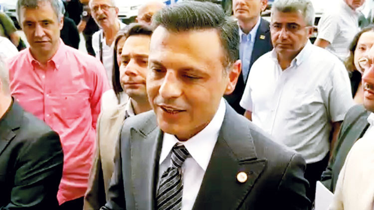 Özgür Çelik'ten Üsküdar Belediyesi Soruşturmasında İfade: 'Gerçekleri Söyledik