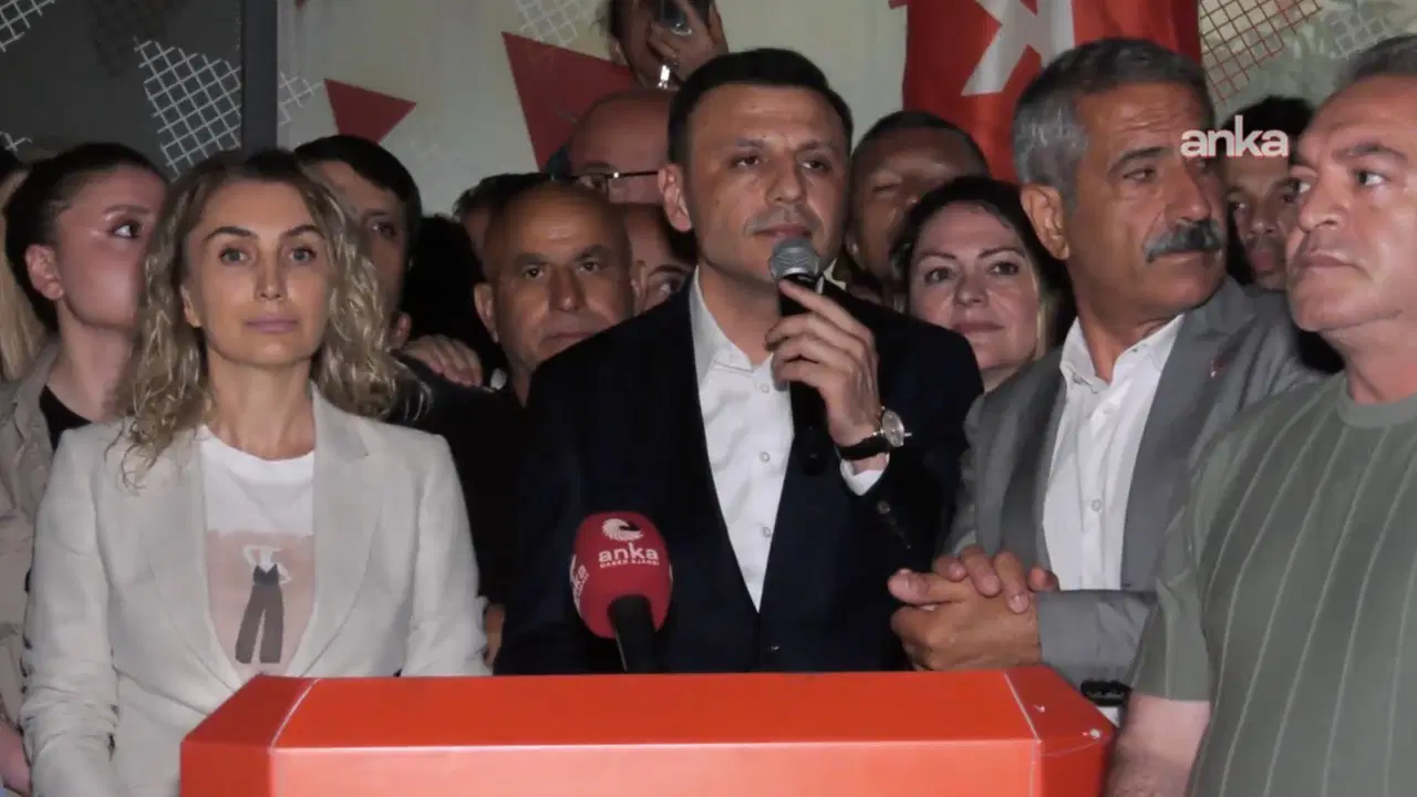 Özgür Çelik'ten ihraç kararına tepki: 'Hukuksuzdur, tanımıyoruz
