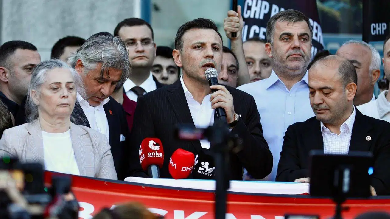 Özgür Çelik: Teslim Olmayacağız