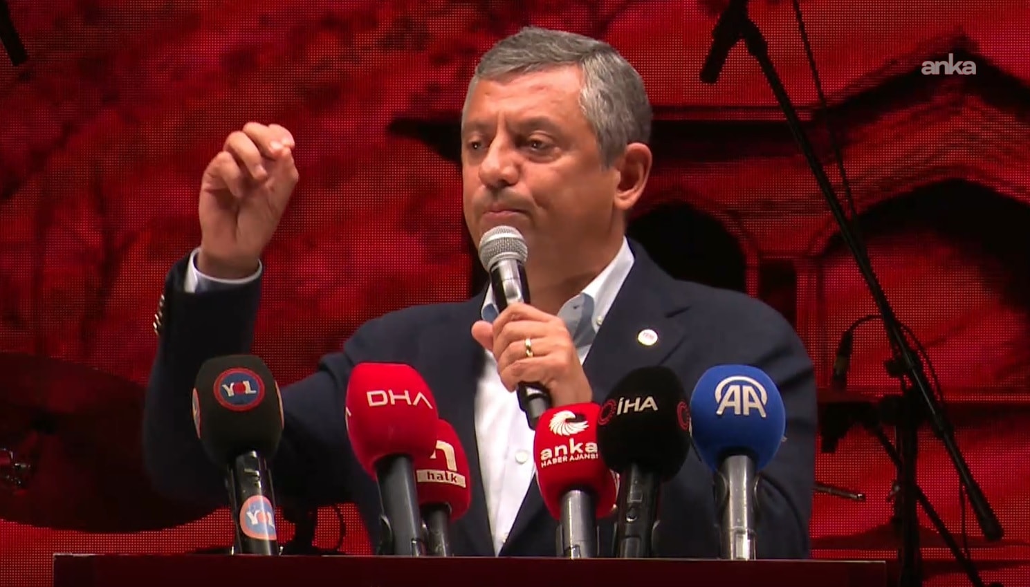 Özgür Özel'den Alevilere Anahtar Talimatı