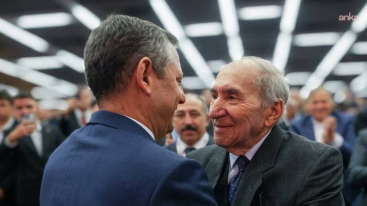 Özgür Özel'den Altan Öymen'e vefa: Vefatının ilk yılında andı
