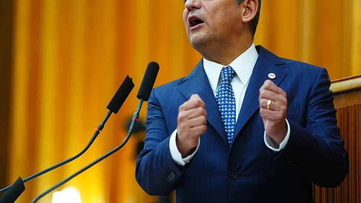 Özgür Özel'den Avrupa'da Türk Yargısına Eleştiri
