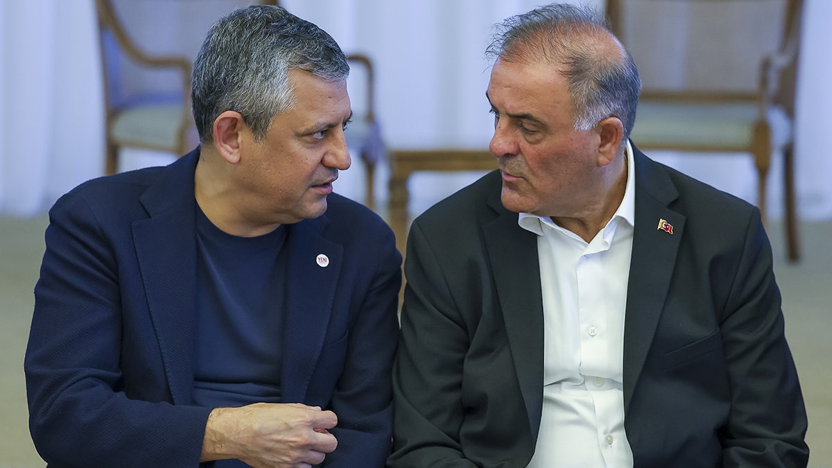 Özgür Özel'in 'Baskın Seçim' Planı: Mart 2027'de Erken Seçim İddiası