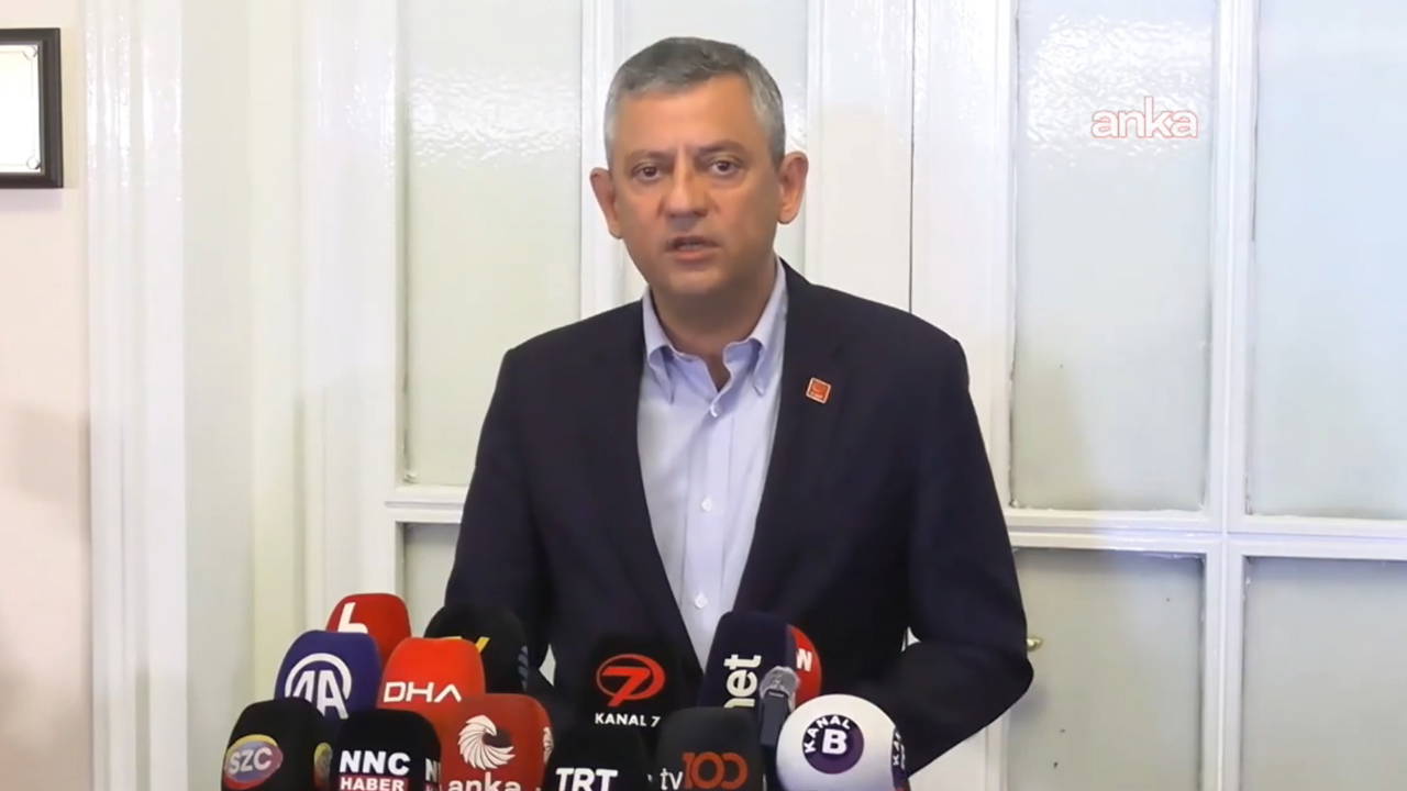 Saat verilmişti: Özgür Özel'den grup toplantısı kararı
