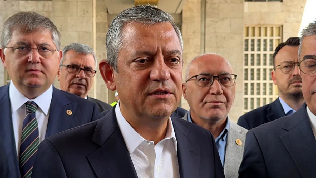 Özgür Özel'den net açıklama: CHP'den istifa yok, yeni parti kurmayacağım