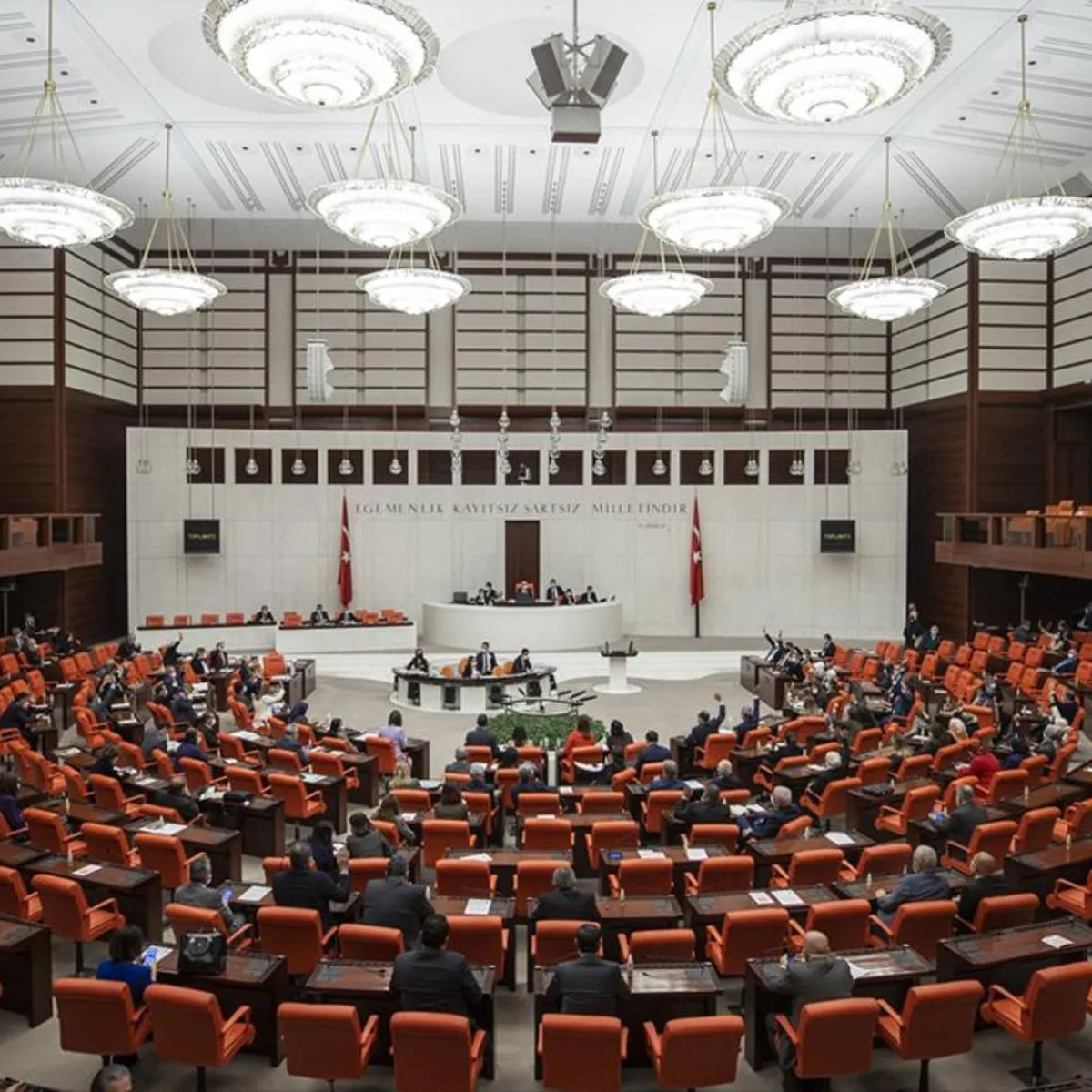 Özgür Özel de listede: 7 milletvekiline dokunulmazlık fezlekesi