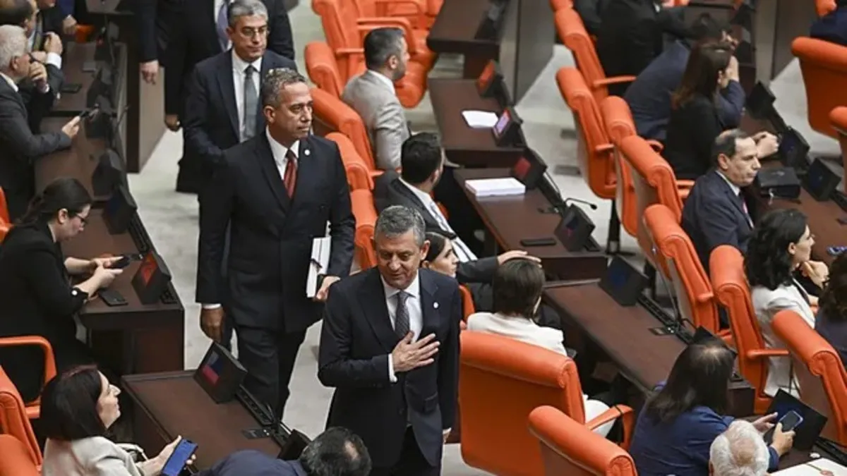 Özgür Özel 'Evet' Dedi, Vekillere 'Hayır' Kapısı Açıldı