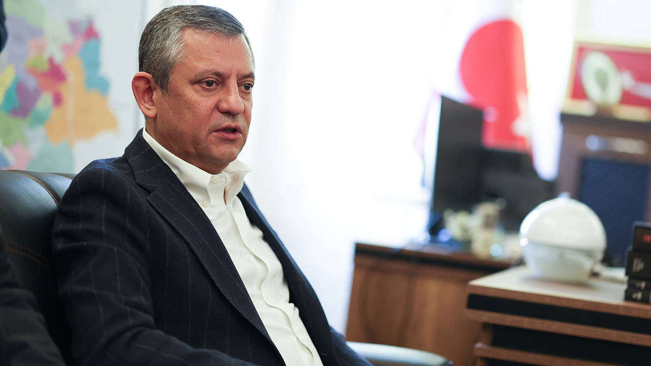 Özgür Özel'den 'Asrın Soygunu' Çıkışı: Fon Krizi Meclis Gündemine Geliyor