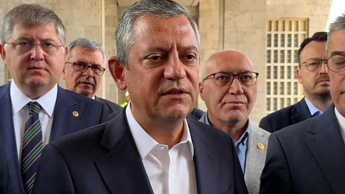 Özgür Özel'in 'Genel Başkanı 2 Milyon Üye Seçsin' Çıkışına Sert Yanıt: Bu Bir Polemik