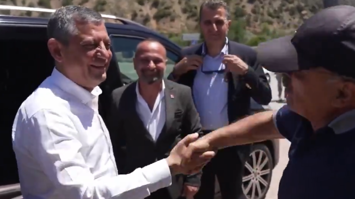 Özgür Özel Gümüşhane'de atlılarla karşılandı