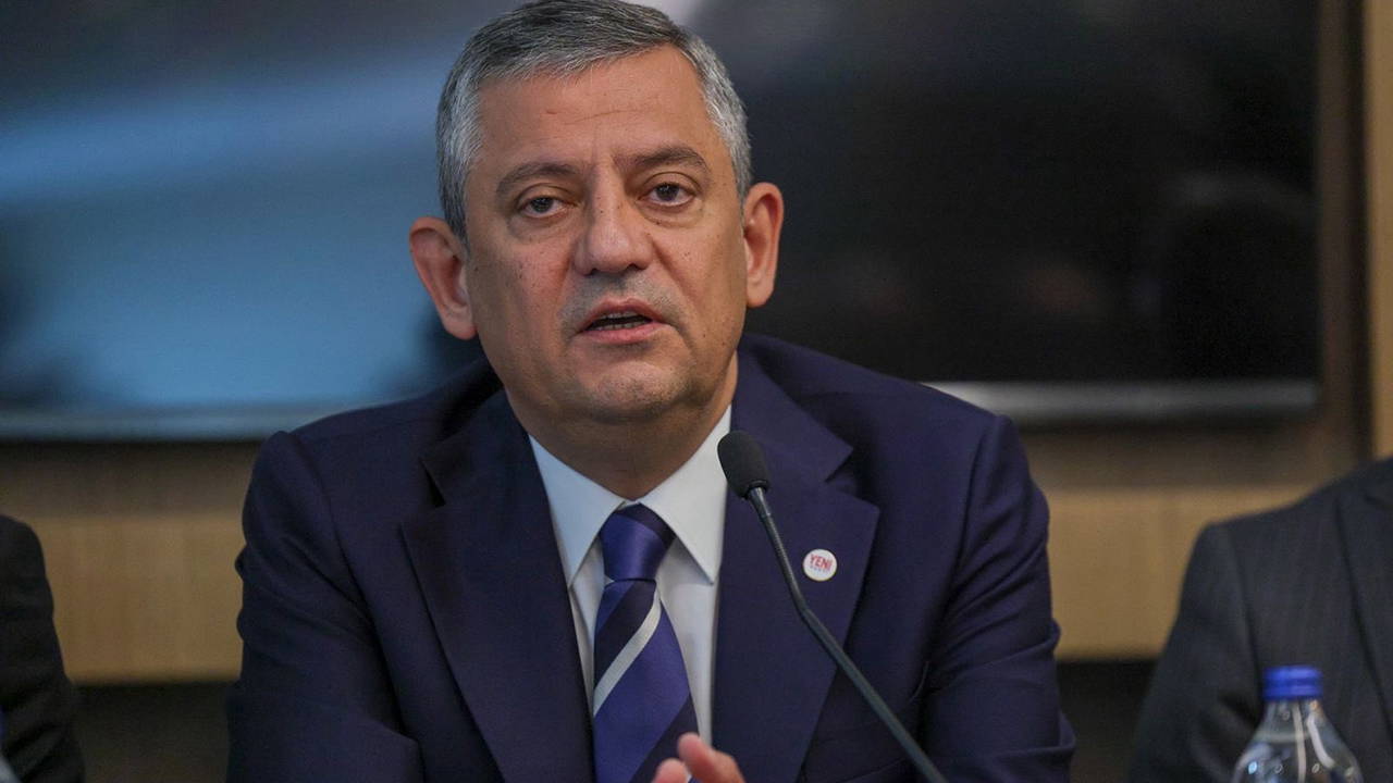 Özgür Özel'den Kayseri'de Sürpriz Proje: Ev Hanımlarına Erken Emeklilik Müjdesi
