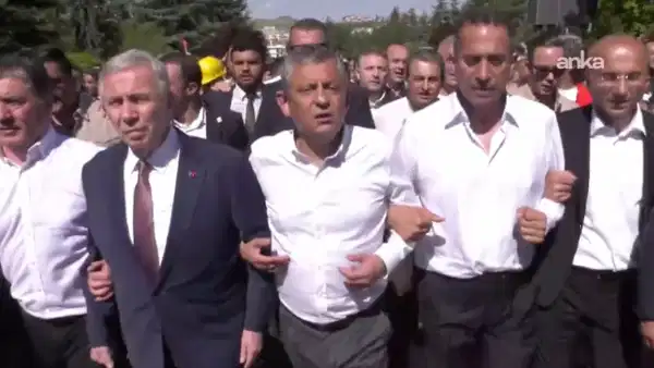 Özgür Özel'den Kılıçdaroğlu'na sert yanıt: Sözler hazır metinden