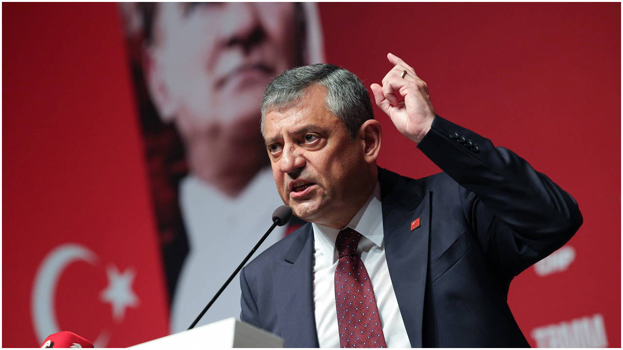 Özgür Özel Kritik Toplantıya Hazırlanıyor: Çerçeve Yasa Görüşmeleri Öncesi MYK Gündemi