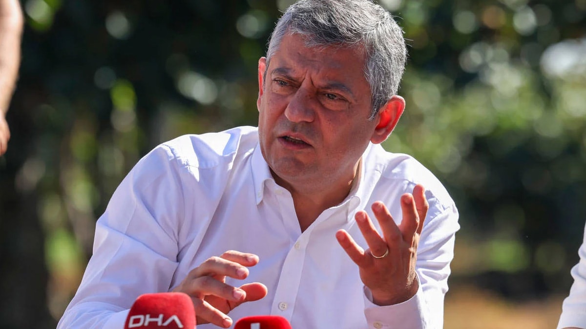 Özgür Özel'den Mansur Yavaş'a Gönderme: 'Ekrem Başkan Aday Olmasın Diye