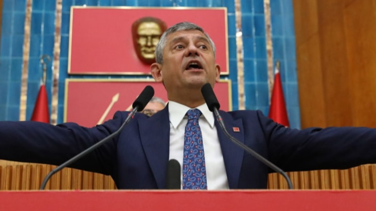Özgür Özel'den 'Peni Parti' İlanı Sonrası İlk Paylaşım: Mesaj Ne Anlama Geliyor
