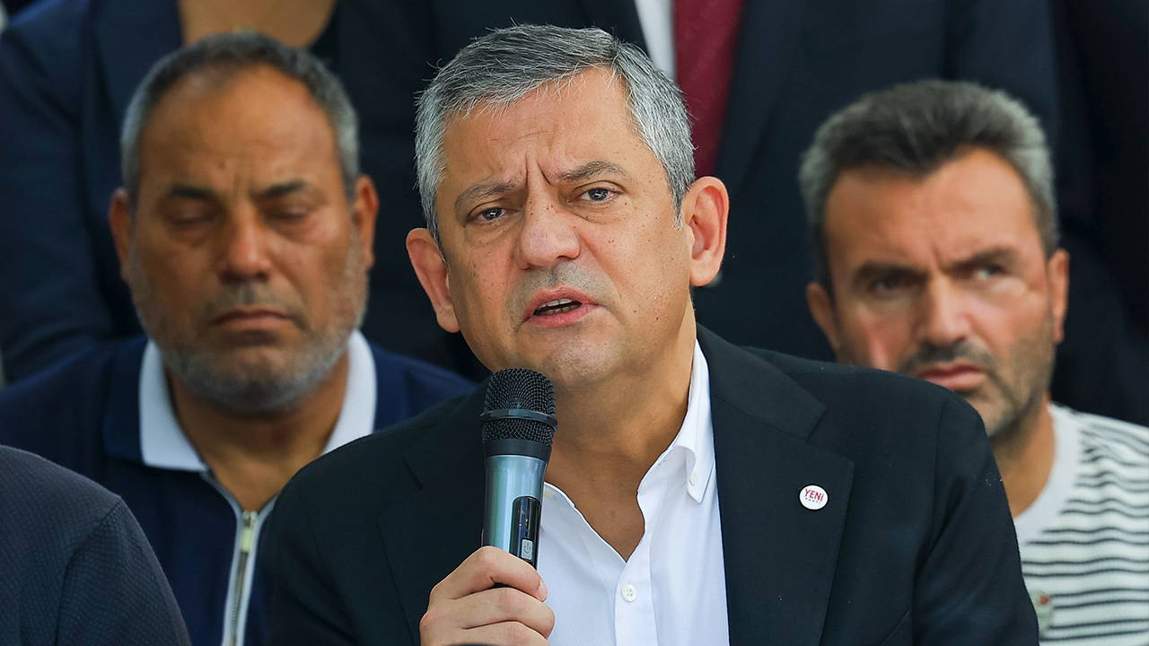 Özgür Özel Rize'de: Çayın ve Fındığın Alım Garantisi Var