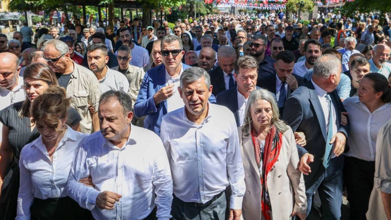 Özgür Özel Rize'de: Karadeniz Turunun İkinci Durağı