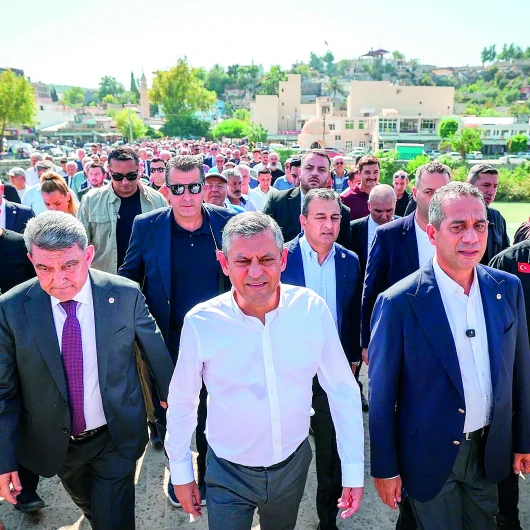 Özgür Özel'den Sol İttifak Hamlesi: Yeni Strateji