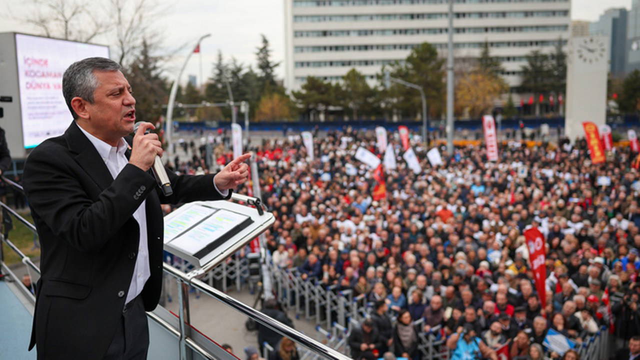 Özgür Özel'in kuracağı yeni parti anketi: CHP seçmeninin üçte ikisi destekliyor