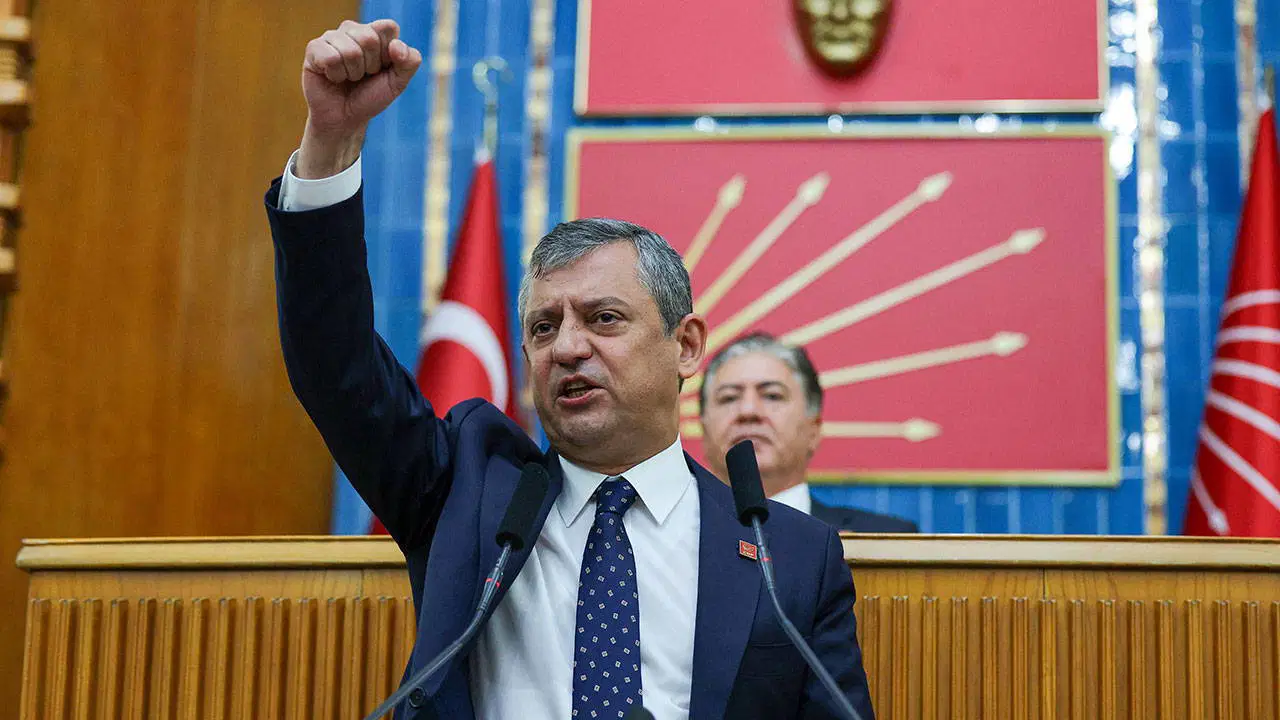 Özgür Özel'in yeni parti hamlesi dünya basınında yankı uyandırdı