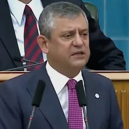 Özgür Özel'in Yeni Parti İlk Grup Toplantısında Dil Sürçmesi
