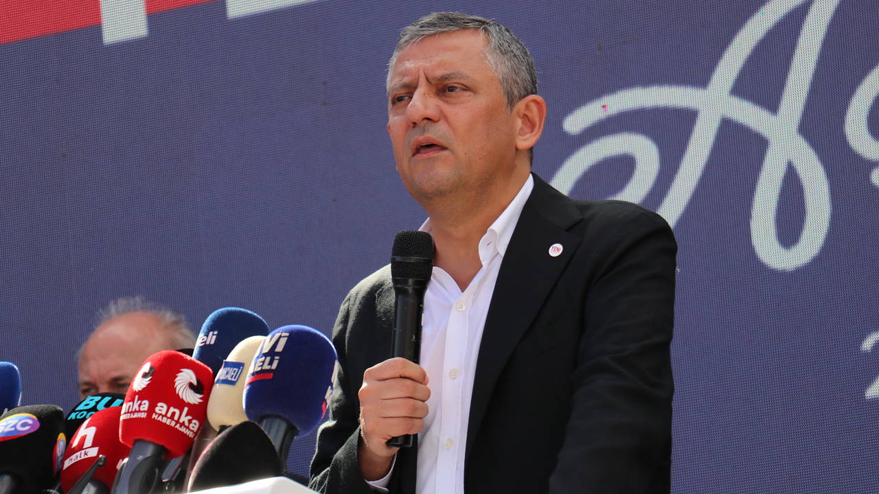 Özgür Özel'den Yeni Parti Mesajı: 'Arkamdan Gelenlere Helal Olsun