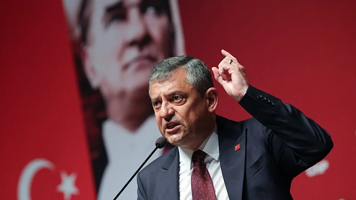 Özgür Özel'den yeni parti sinyali: Sabrın taştığı yerde kurarız