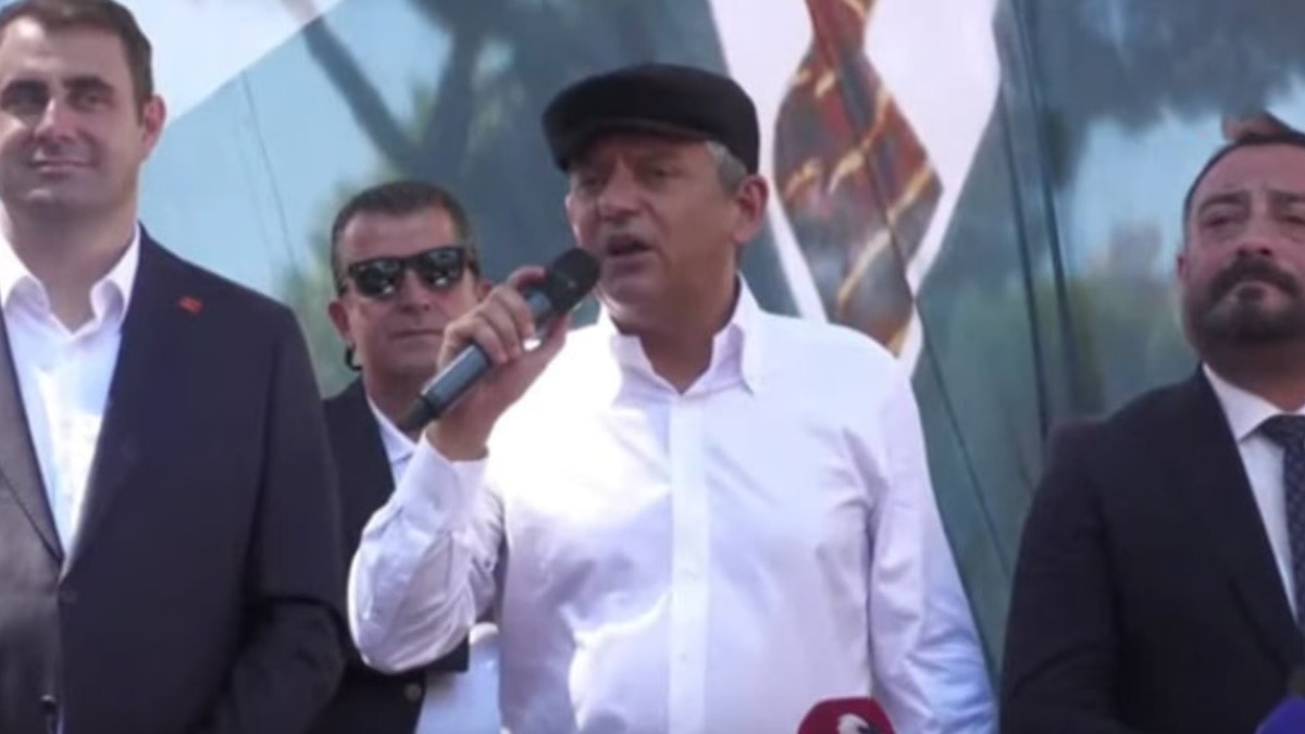 Özgür Özel'den yeni parti sinyali: 'Yeni bir yürüyüş başlıyor