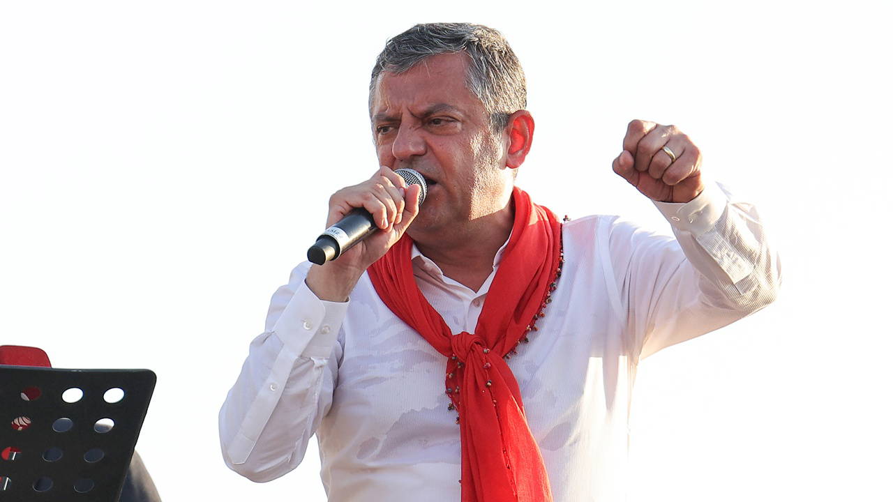 Özgür Özel'den 'yeni yol' vurgusu: Türkiye'de değişim sinyali