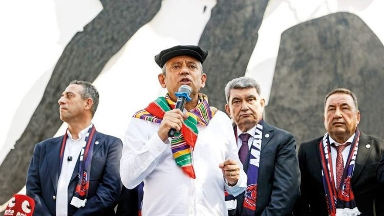 Özgür Özel: 'Zor bir süreçteyiz, partimiz adaysızlaştırılmaya çalışılıyor