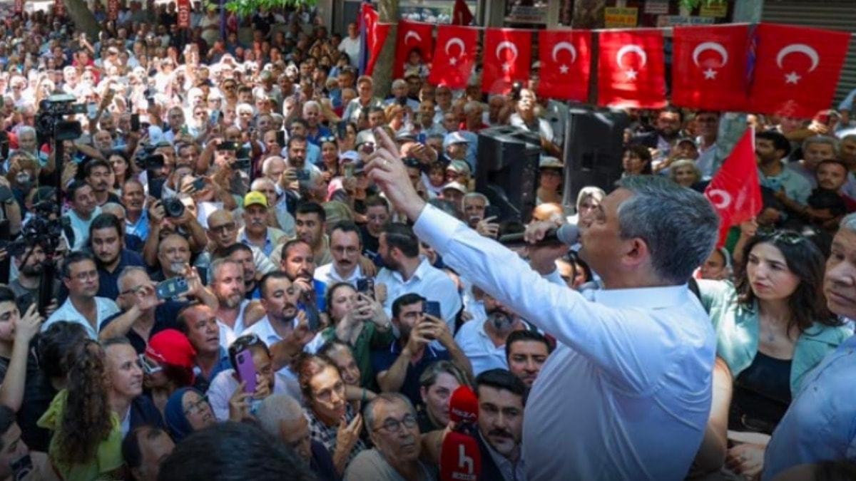 Özgür Özel'den Adana'da yeni parti mesajı: 'Çok yakında yeni bir yol açacağız