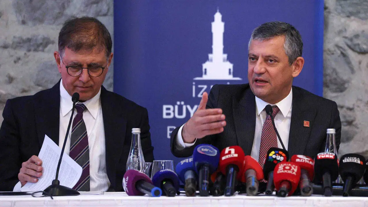 Özgür Özel'den Cemil Tugay istifasına ilişkin net açıklama