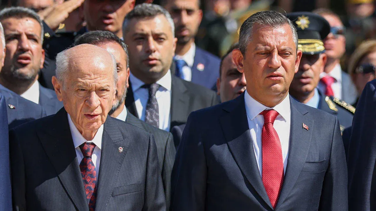 Özgür Özel'e ilk tebrik Bahçeli'den: Keşke ayrılık olmasaydı