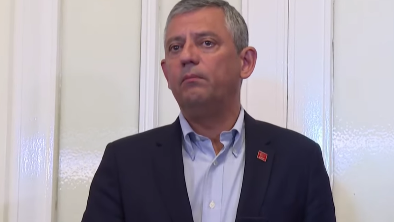Özgür Özel'in gözleri doldu: Sesi titredi o anlar