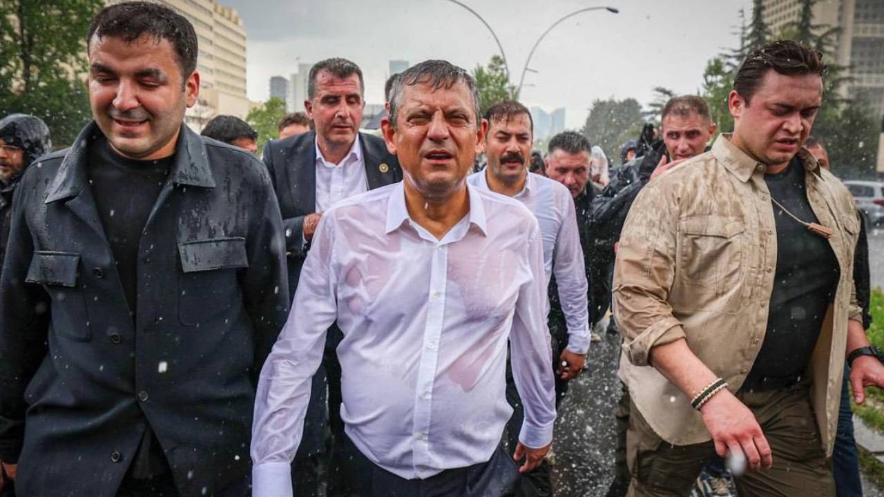 Özgür Özel'in yeni parti kuruluş takvimi netleşti: 27 Temmuz'da ilk adım atılıyor