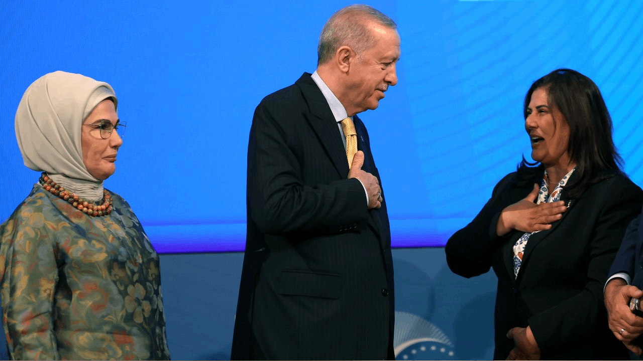 Özlem Çerçioğlu Anketi AKP'yi Sarsıyor: Yeni Parti Aydın'da Zirvede