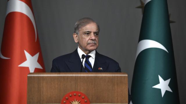 Pakistan Başbakanı Şerif, Mekke Savunma Anlaşması'nı İmzaladı