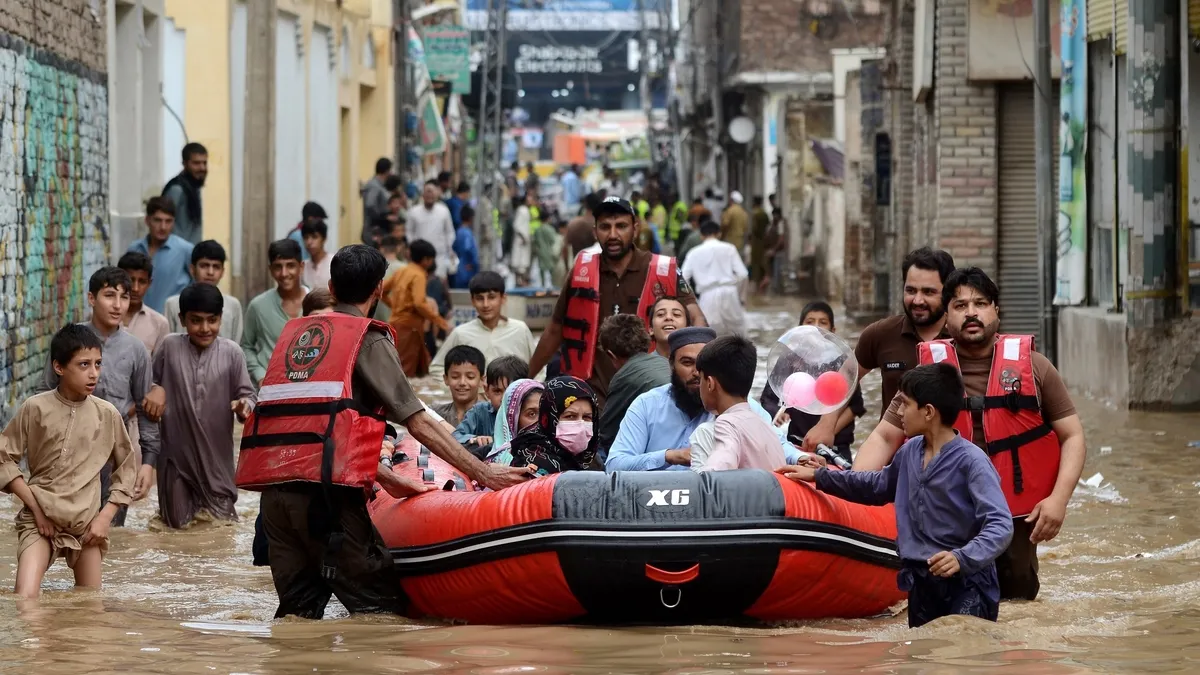 Pakistan'da Muson Yağmurları Felaketi: 147 Ölü, 437 Yaralı