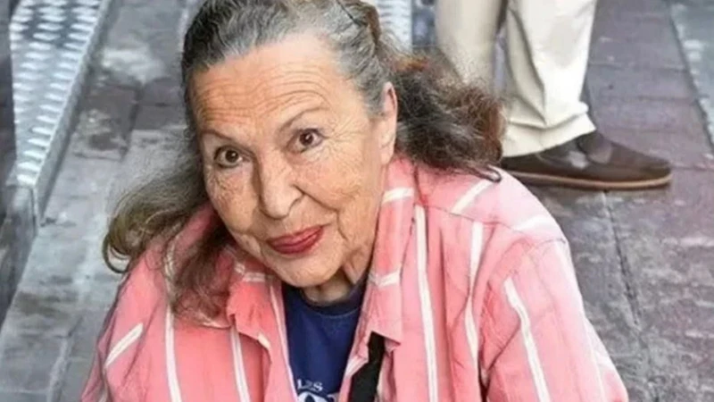 Panter Emel lakaplı oyuncu Emel Yıldız 85 yaşında vefat etti