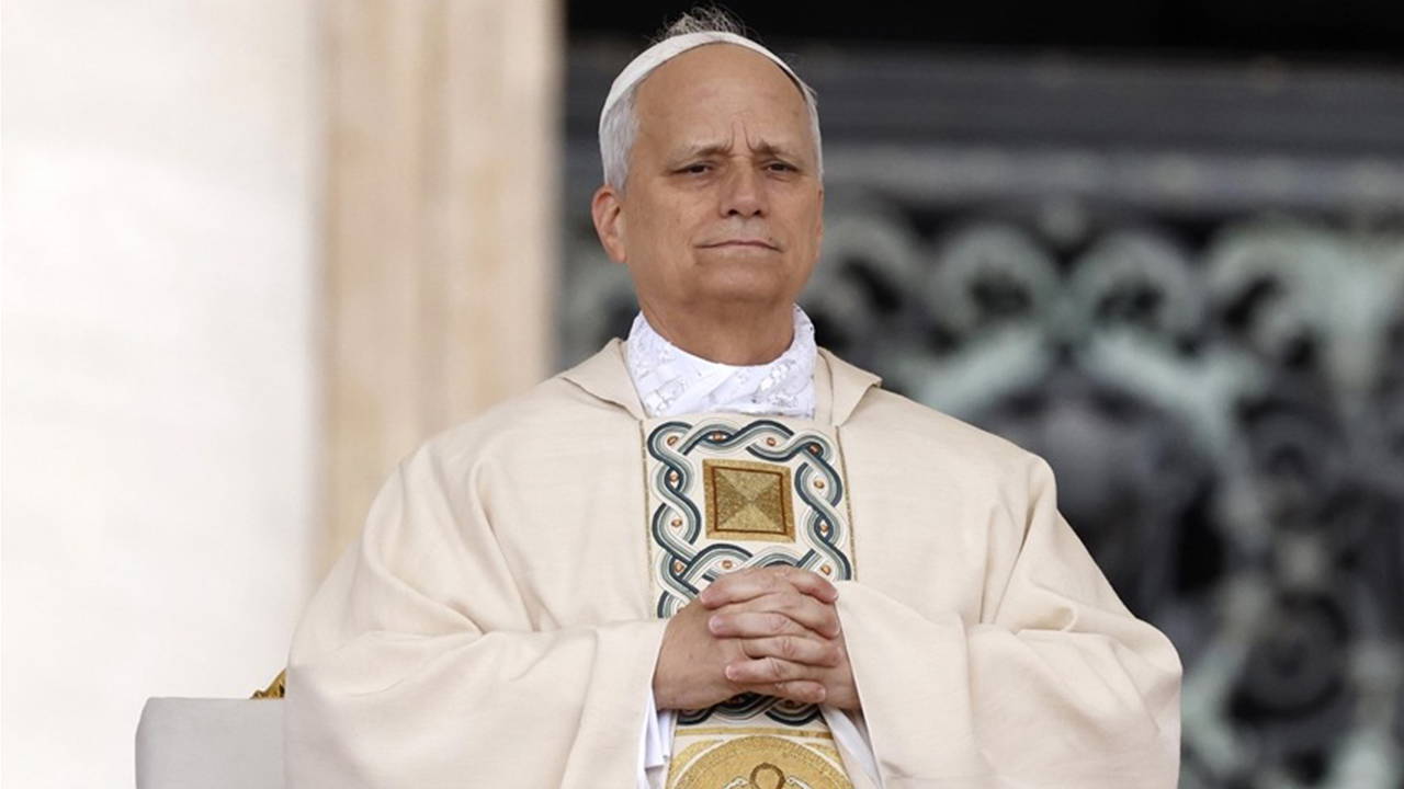 Papa XIV. Leo Akciğer Ameliyatı Geçirdi: Vatikan'dan Açıklama