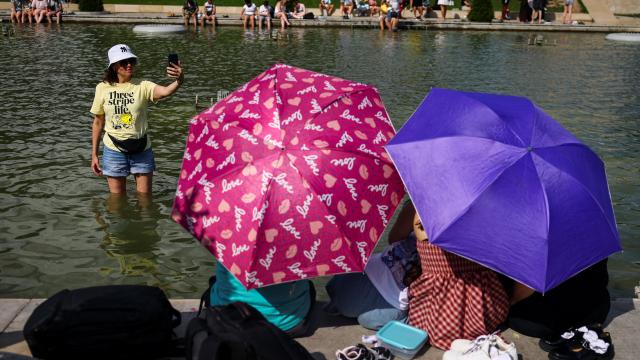 Paris'te aşırı sıcaklar can aldı: 109 kişi hayatını kaybetti